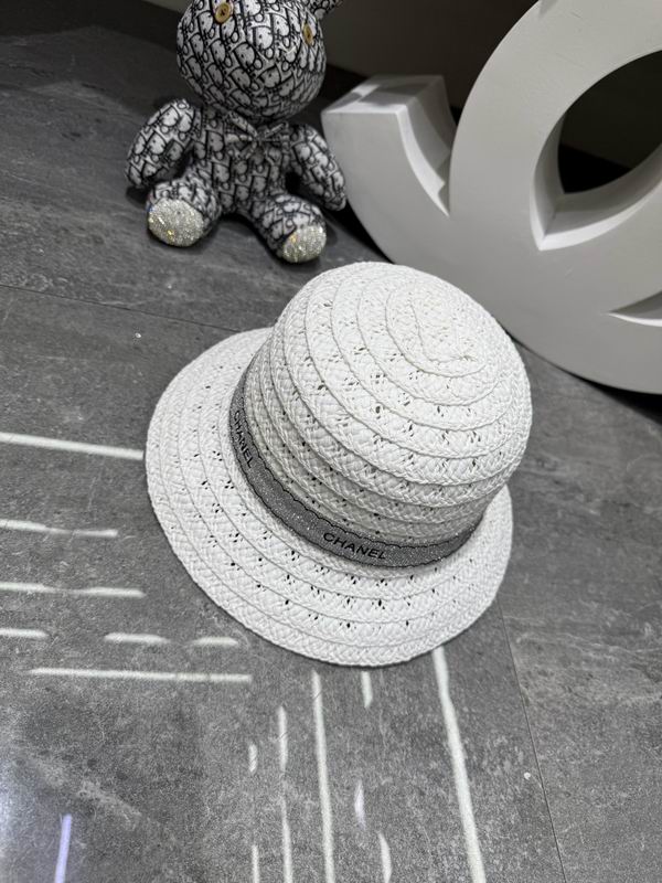 Chanel top hat dx199